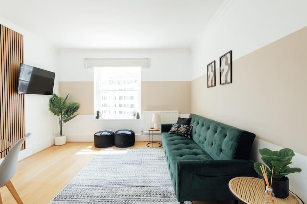 Charming 2 Bedroom Flat In The Heart Of Kings Cross, Londra Dış mekan fotoğraf