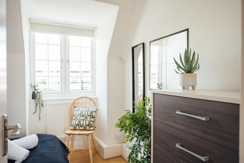 Charming 2 Bedroom Flat In The Heart Of Kings Cross, Londra Dış mekan fotoğraf