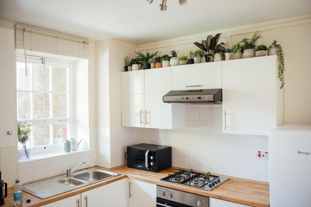 Charming 2 Bedroom Flat In The Heart Of Kings Cross, Londra Dış mekan fotoğraf