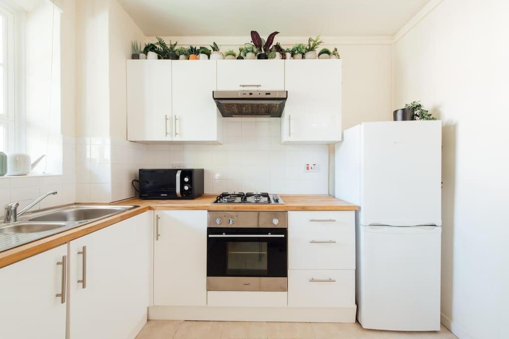 Charming 2 Bedroom Flat In The Heart Of Kings Cross, Londra Dış mekan fotoğraf