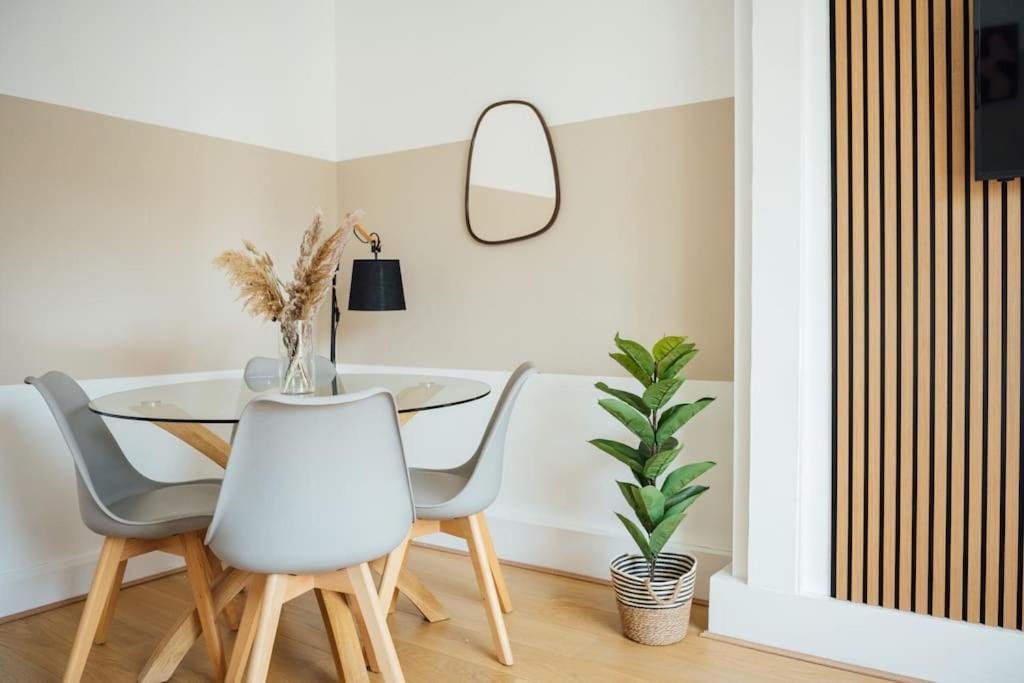 Charming 2 Bedroom Flat In The Heart Of Kings Cross, Londra Dış mekan fotoğraf