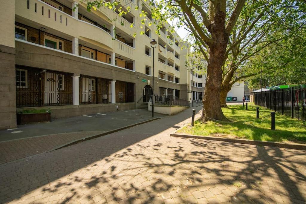 Charming 2 Bedroom Flat In The Heart Of Kings Cross, Londra Dış mekan fotoğraf
